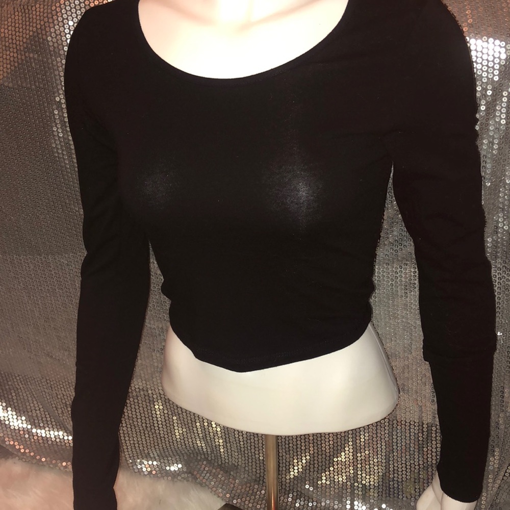 Agaci long sleeved cropped top